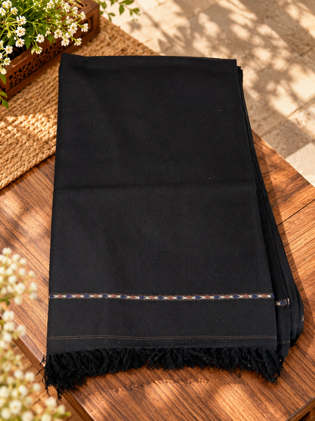 Black Shawl | 70/30 Acrylic – 3 Gauge